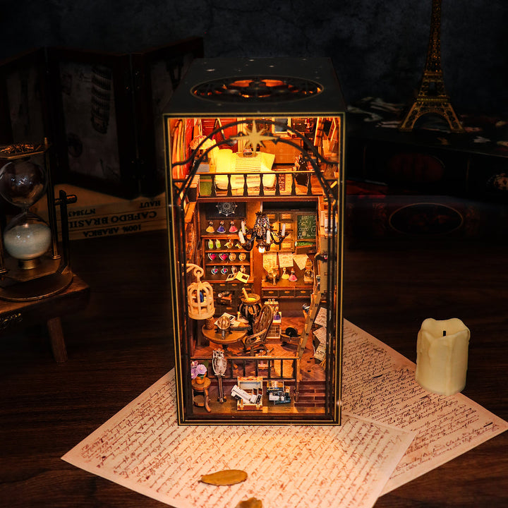 Rokrgeek Mira Magic House Book Nook
