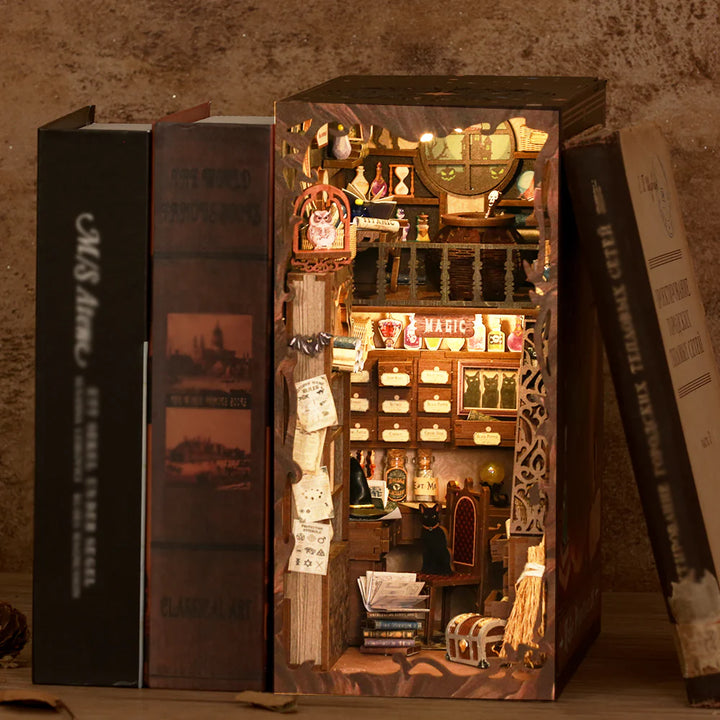 rokrgeek Magie Pharmacien DIY BOOK NOOK