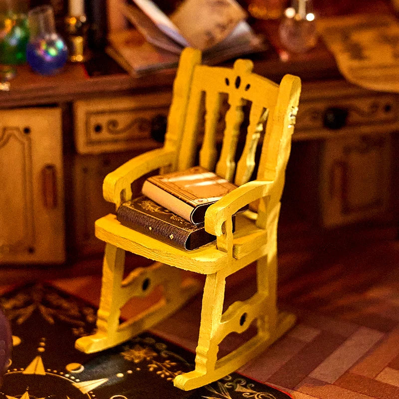 Rokrgeek Magic Merchant’s Traveling Wagon Miniature House