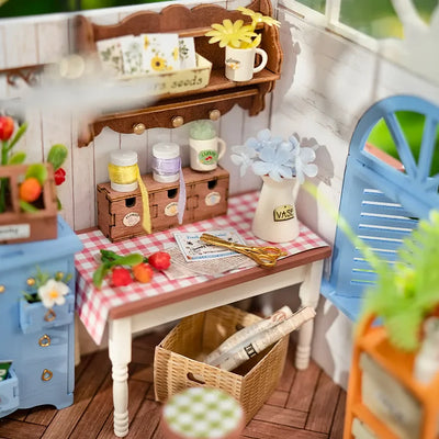 ROKRGEEK Dreamy Garden House DIY Miniature House