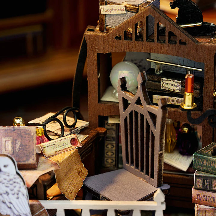 Rokrgeek Magic House DIY Miniature House