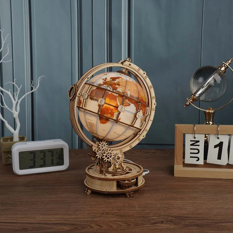 3D-Holzpuzzle mit leuchtendem Globus