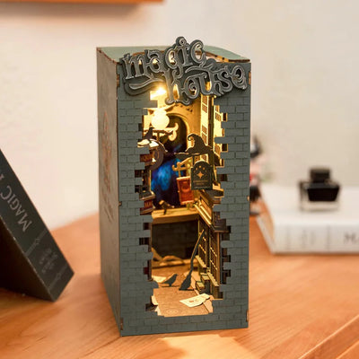 Magic House Book Nook 3D-Holzpuzzle
